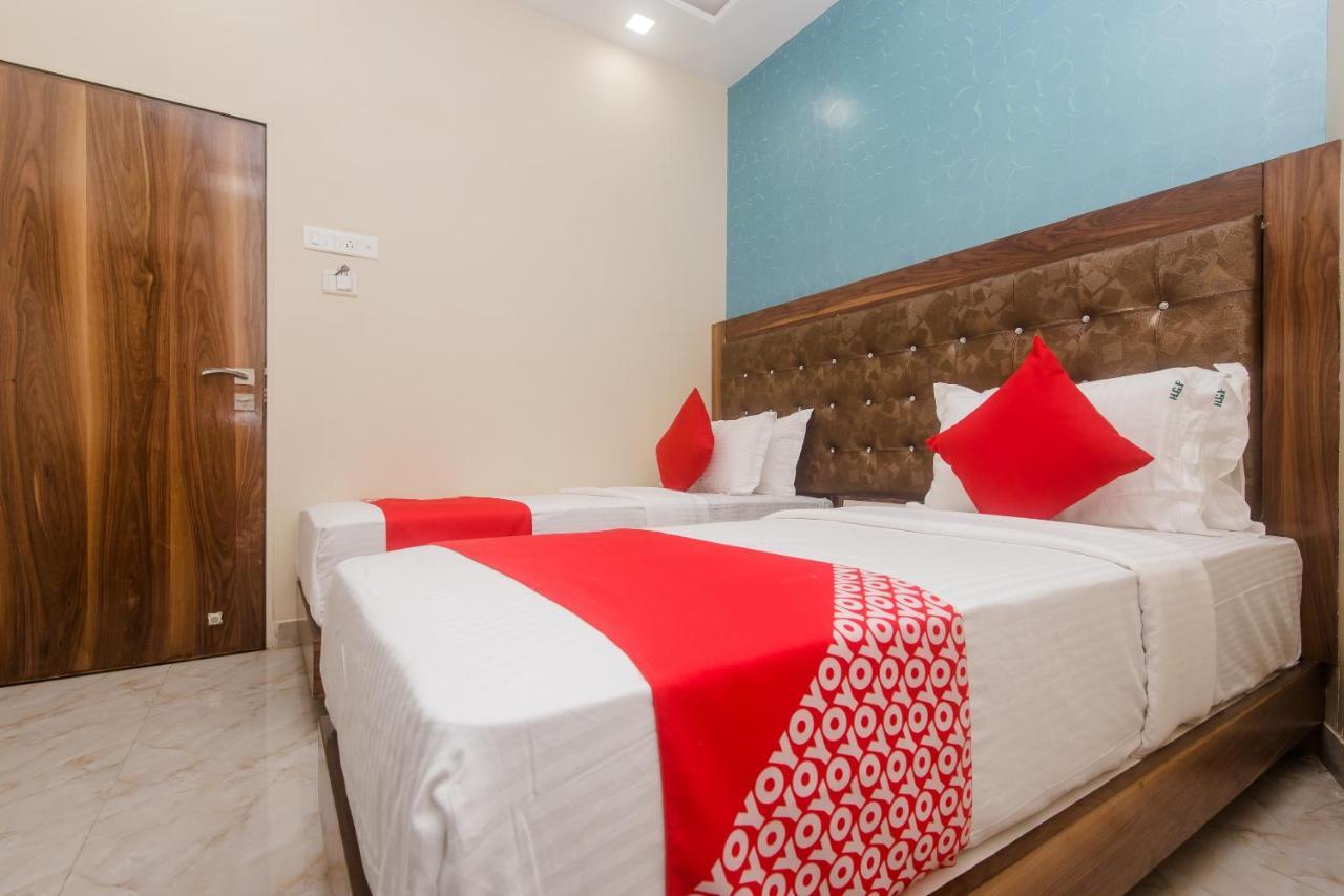 Hotel O Greenforest Near Airport Road Metro Station Bombay Eksteriør billede
